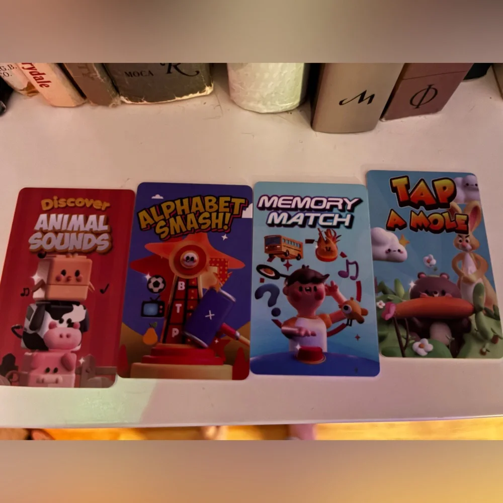 EUC Tokidos play cube set with 4 game cards